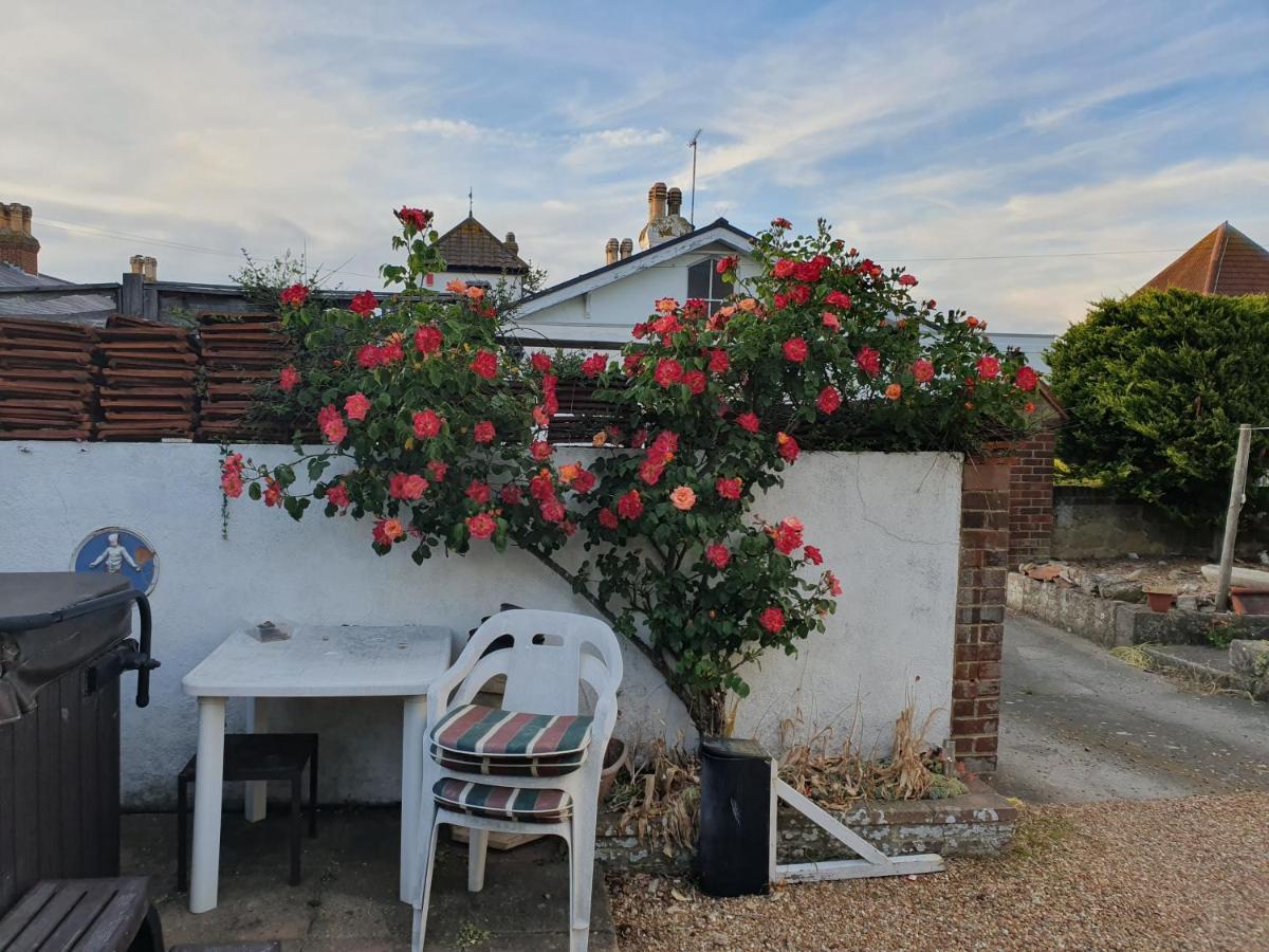 Old Coach House Bed and Breakfast Birchington-on-Sea Exteriör bild